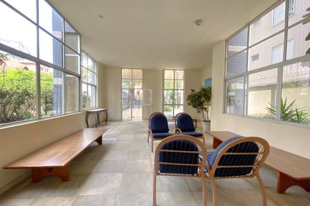 Apartamento à venda com 75m², 2 quartos e 2 vagasÁrea comum - Hall