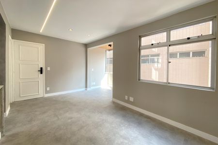 Apartamento à venda com 75m², 2 quartos e 2 vagasSala