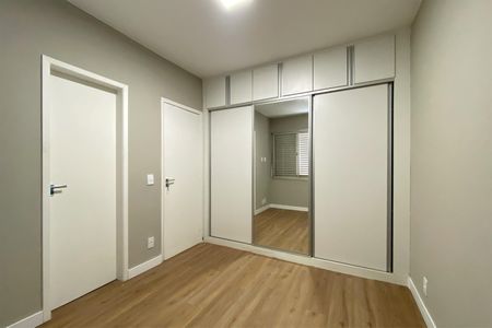 Apartamento à venda com 75m², 2 quartos e 2 vagasSuíte 1