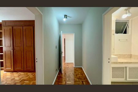 Corredor de apartamento à venda com 3 quartos, 130m² em Jardim Paulista, São Paulo