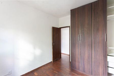 Casa para alugar com 347m², 8 quartos e 5 vagas Casa para alugar com 347m², 8 quartos e 5 vagasQuarto 2