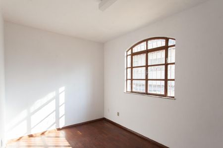 Casa para alugar com 347m², 8 quartos e 5 vagas Casa para alugar com 347m², 8 quartos e 5 vagasQuarto 1