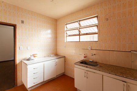 Casa para alugar com 347m², 8 quartos e 5 vagas Casa para alugar com 347m², 8 quartos e 5 vagasCozinha