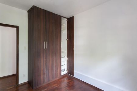 Casa para alugar com 347m², 8 quartos e 5 vagas Casa para alugar com 347m², 8 quartos e 5 vagasQuarto 2