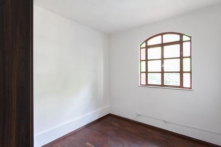 Casa para alugar com 347m², 8 quartos e 5 vagas Casa para alugar com 347m², 8 quartos e 5 vagasQuarto 2