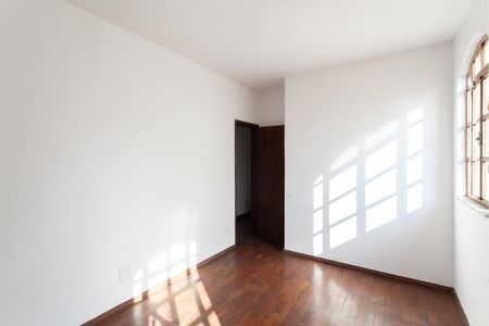 Casa para alugar com 347m², 8 quartos e 5 vagas Casa para alugar com 347m², 8 quartos e 5 vagasSuíte 1