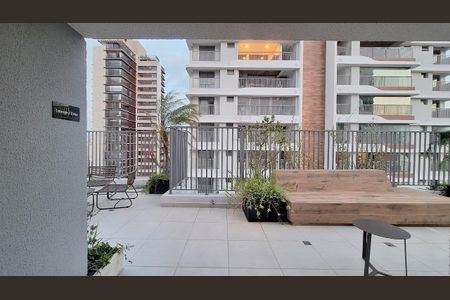 Studio à venda com 21m², 1 quarto e sem vaga Studio à venda com 21m², 1 quarto e sem vagaTerraço