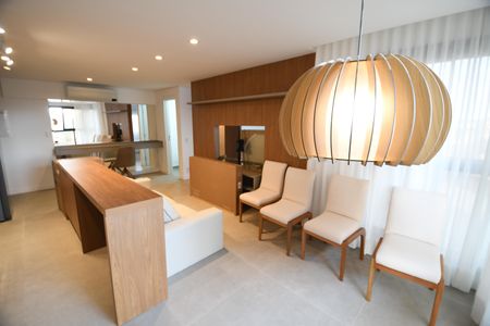 Sala de apartamento para alugar com 1 quarto, 55m² em Nova Campinas, Campinas
