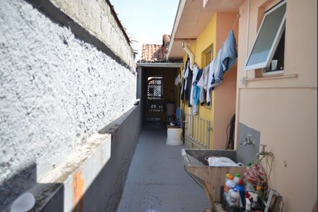 Casa à venda com 50m², 2 quartos e sem vagaQuintal