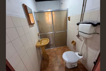 Casa à venda com 77m², 1 quarto e 2 vagas Casa à venda com 77m², 1 quarto e 2 vagasBanheiro Social