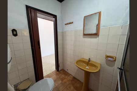 Casa à venda com 77m², 1 quarto e 2 vagas Casa à venda com 77m², 1 quarto e 2 vagasBanheiro Social