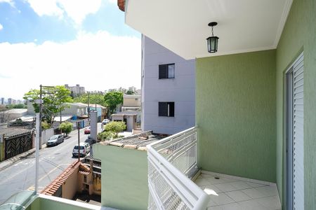 Casa à venda com 197m², 3 quartos e 4 vagasVaranda do quarto 2