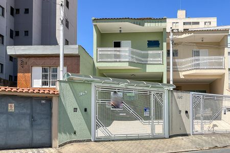 Casa à venda com 197m², 3 quartos e 4 vagasFachada