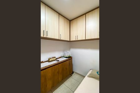 Casa à venda com 165m², 3 quartos e 2 vagas Casa à venda com 165m², 3 quartos e 2 vagasQuarto 2