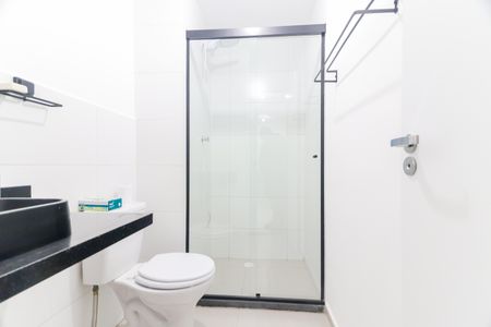 Apartamento para alugar com 37m², 2 quartos e sem vaga Apartamento para alugar com 37m², 2 quartos e sem vagaBanheiro Social