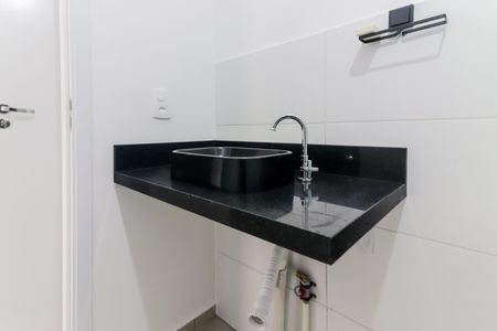 Apartamento para alugar com 37m², 2 quartos e sem vaga Apartamento para alugar com 37m², 2 quartos e sem vagaBanheiro Social