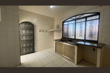 Casa à venda com 296m², 4 quartos e 2 vagasCozinha