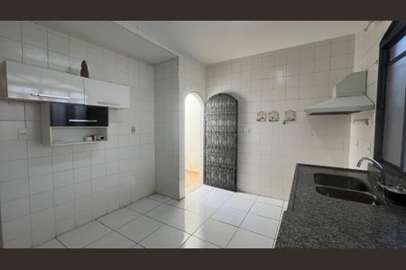 Casa à venda com 296m², 4 quartos e 2 vagasCozinha