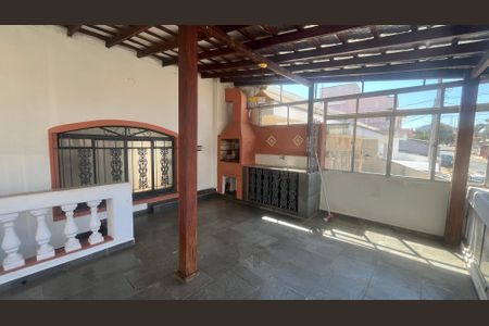 Casa à venda com 296m², 4 quartos e 2 vagasÁrea Externa