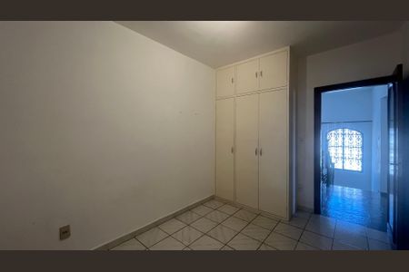 Casa à venda com 296m², 4 quartos e 2 vagasQuarto 1