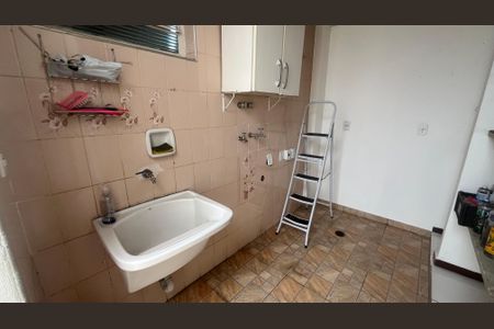 Casa à venda com 296m², 4 quartos e 2 vagasÁrea de Serviço