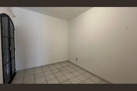 Casa à venda com 296m², 4 quartos e 2 vagasQuarto 1