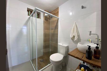 Apartamento à venda com 70m², 3 quartos e 1 vaga Apartamento à venda com 70m², 3 quartos e 1 vagaBanheiro