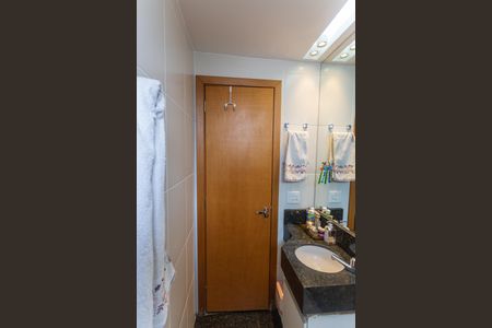 Apartamento à venda com 72m², 3 quartos e 2 vagas Apartamento à venda com 72m², 3 quartos e 2 vagasBanheiro da Suíte