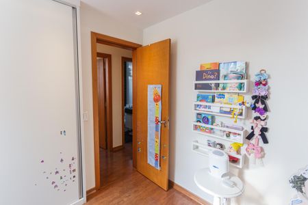 Apartamento à venda com 72m², 3 quartos e 2 vagas Apartamento à venda com 72m², 3 quartos e 2 vagasQuarto 2