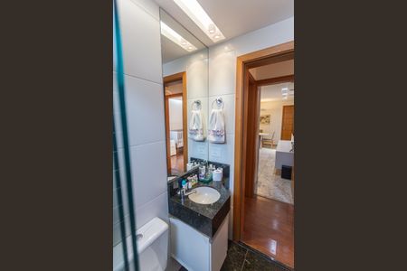 Apartamento à venda com 72m², 3 quartos e 2 vagas Apartamento à venda com 72m², 3 quartos e 2 vagasBanheiro Social