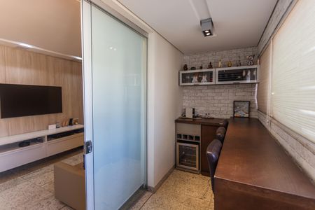 Apartamento à venda com 72m², 3 quartos e 2 vagas Apartamento à venda com 72m², 3 quartos e 2 vagasVaranda da Sala