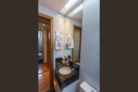 Apartamento à venda com 72m², 3 quartos e 2 vagas Apartamento à venda com 72m², 3 quartos e 2 vagasBanheiro da Suíte