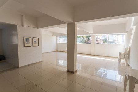 Apartamento à venda com 72m², 3 quartos e 2 vagas Apartamento à venda com 72m², 3 quartos e 2 vagasÁrea comum - Salão de festas