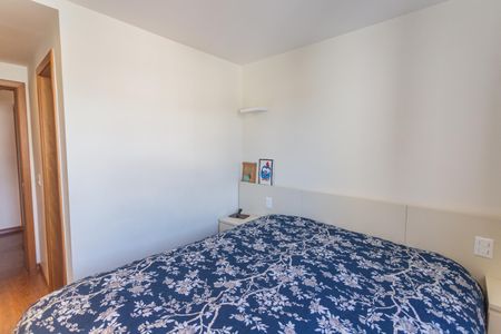 Apartamento à venda com 72m², 3 quartos e 2 vagas Apartamento à venda com 72m², 3 quartos e 2 vagasSuíte