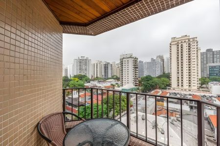 Apartamento à venda com 150m², 4 quartos e 3 vagas Apartamento à venda com 150m², 4 quartos e 3 vagasVista da Suíte 2