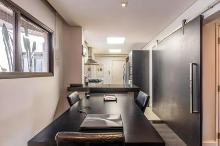 Apartamento à venda com 150m², 4 quartos e 3 vagas Apartamento à venda com 150m², 4 quartos e 3 vagasCozinha