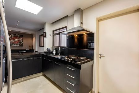Apartamento à venda com 150m², 4 quartos e 3 vagas Apartamento à venda com 150m², 4 quartos e 3 vagasCozinha