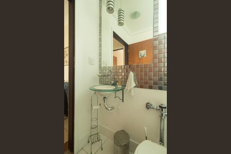 Casa de condomínio para alugar com 197m², 4 quartos e 2 vagas Casa de condomínio para alugar com 197m², 4 quartos e 2 vagasBanheiro Social