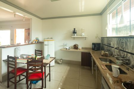 Casa de condomínio para alugar com 197m², 4 quartos e 2 vagas Casa de condomínio para alugar com 197m², 4 quartos e 2 vagasCozinha