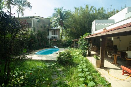 Casa de condomínio para alugar com 197m², 4 quartos e 2 vagas Casa de condomínio para alugar com 197m², 4 quartos e 2 vagasVista da Suíte 1