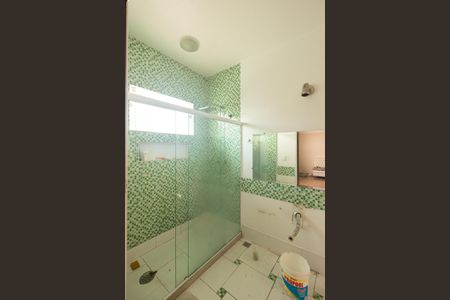 Casa de condomínio para alugar com 197m², 4 quartos e 2 vagas Casa de condomínio para alugar com 197m², 4 quartos e 2 vagasBanheiro da Suíte 2