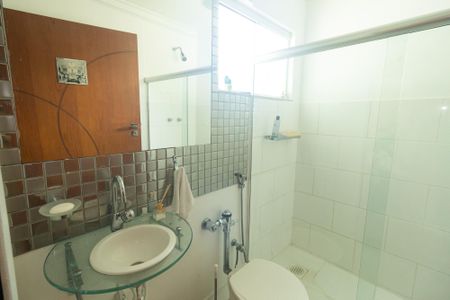 Casa de condomínio para alugar com 197m², 4 quartos e 2 vagas Casa de condomínio para alugar com 197m², 4 quartos e 2 vagasBanheiro Social