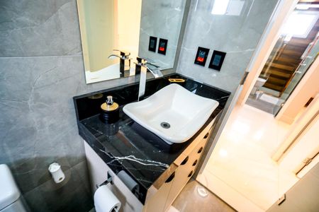 Apartamento à venda com 112m², 3 quartos e 3 vagas Apartamento à venda com 112m², 3 quartos e 3 vagasBanheiro social