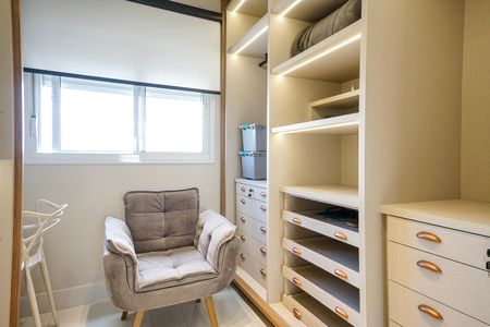 Apartamento à venda com 112m², 3 quartos e 3 vagas Apartamento à venda com 112m², 3 quartos e 3 vagasCloset da suíte