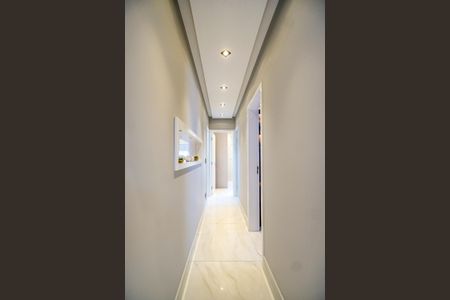 Apartamento à venda com 112m², 3 quartos e 3 vagas Apartamento à venda com 112m², 3 quartos e 3 vagasCorredor dos quartos