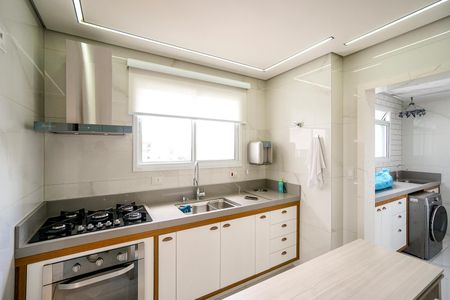 Apartamento à venda com 112m², 3 quartos e 3 vagas Apartamento à venda com 112m², 3 quartos e 3 vagasCozinha