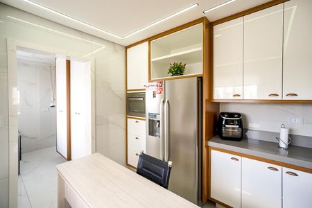 Apartamento à venda com 112m², 3 quartos e 3 vagas Apartamento à venda com 112m², 3 quartos e 3 vagasCozinha