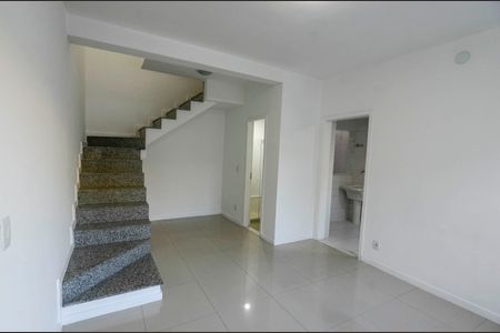Sala de apartamento à venda com 2 quartos, 78m² em São Francisco Xavier, Rio de Janeiro
