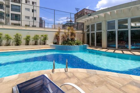 Apartamento à venda com 50m², 2 quartos e 1 vaga Apartamento à venda com 50m², 2 quartos e 1 vagaÁrea comum - Piscina