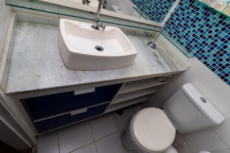 Apartamento à venda com 50m², 2 quartos e 1 vaga Apartamento à venda com 50m², 2 quartos e 1 vagaBanheiro